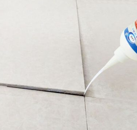 布尔津瓷砖空鼓维修公司分享卫生间瓷砖脱落的原因可能有以下几点
